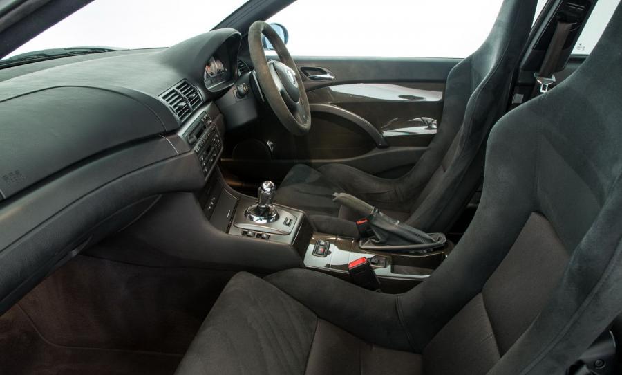 Интерьер BMW M3 CSL Coupe 2003 года  (UK) (фото 3 из 29)